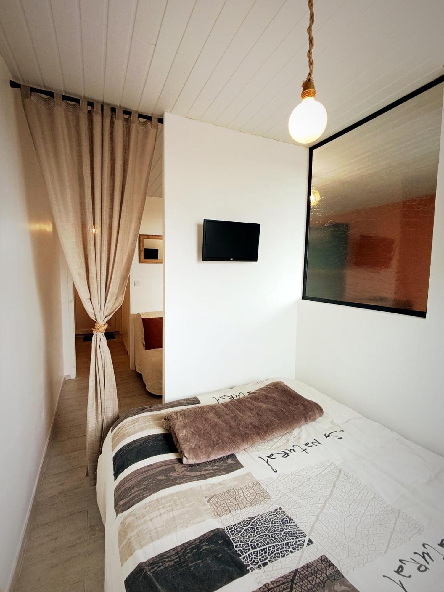 Appartement Face Mer 4 Personnes Linge De Maison Et Papier Toilette Non Fournis Сент-Илер-де-Рье Экстерьер фото